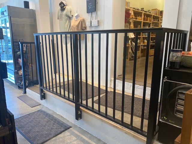 Branching Out Construction custom aluminum railing